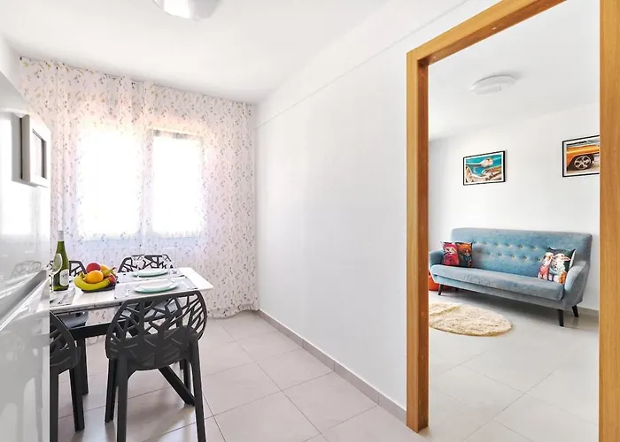 Eliseos Paradise Apartment *